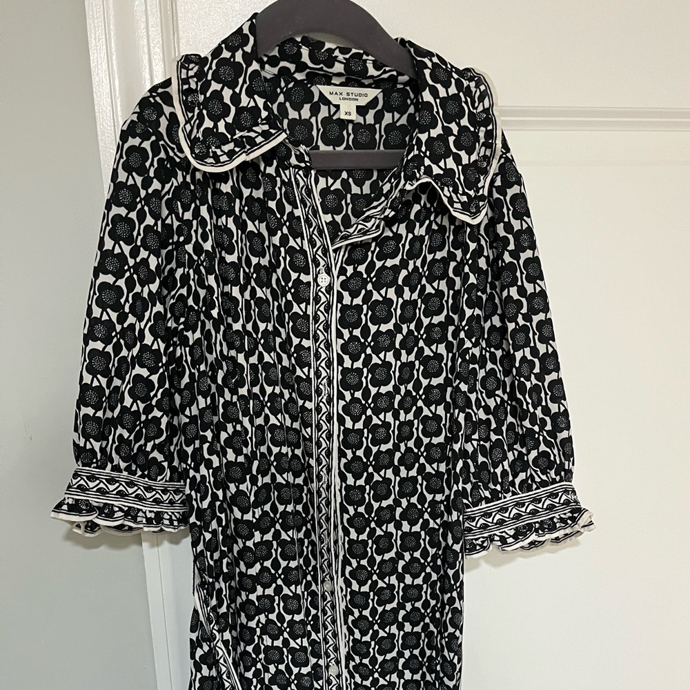 Max Studio Black & White Floral Print Long Dress